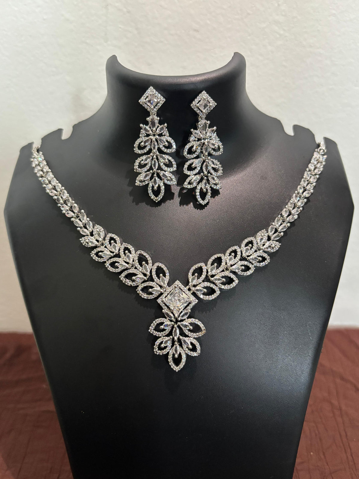 Premium AD Floral Leaf Necklace Set